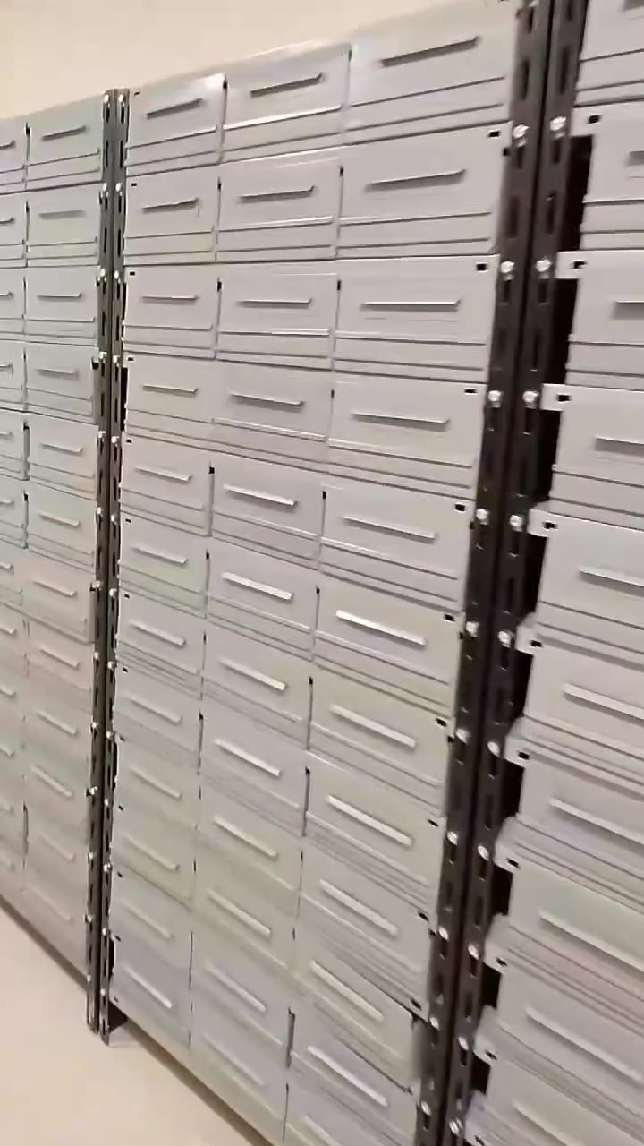 01205680807 أ/ابرهيم المسري
وحدة ادراج  معدن 
بسعر 6,500ج بدل7,500ج  (وحدة تضم١٥درج كبير)
صاج معدن لتخزين المسامير والعدة 
لمحازن قطع الغيار ومصانع الحديد والصلب  
مقاس الدرج /  ارتفاع 12سم- عرض 27سم- عمق 28سم
للتواصل والحجز :01140322653 - 01205680807
☑️متاح شحن داخل القاهرة والجيزه 
☑️في حالة الشحن خارج القاهرة يتم دفع عربون للجديه


**إذا كنت صاحب هذا الإعلان وتريد حذفه لأي سبب، رجاءا أرسل رسالة إلى الدعم الفني**