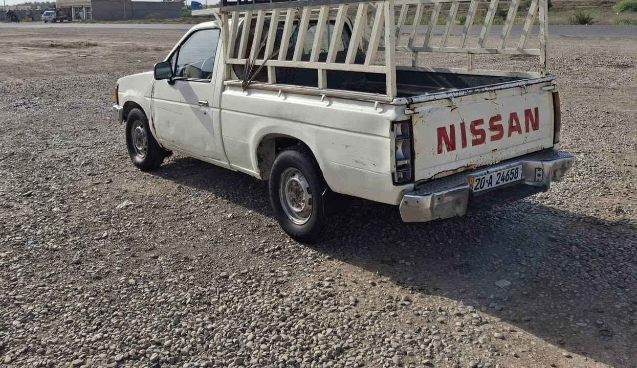 بيكم نيسان موديل ٨٧ 
محرك مال الفين
كير محرك واكسل مكفول 
كشر نضيف 
رقم ديالى جديد سنوية بأسمي
السعر 30 وبيها مجال 
للتواصل الاتصال ***********
