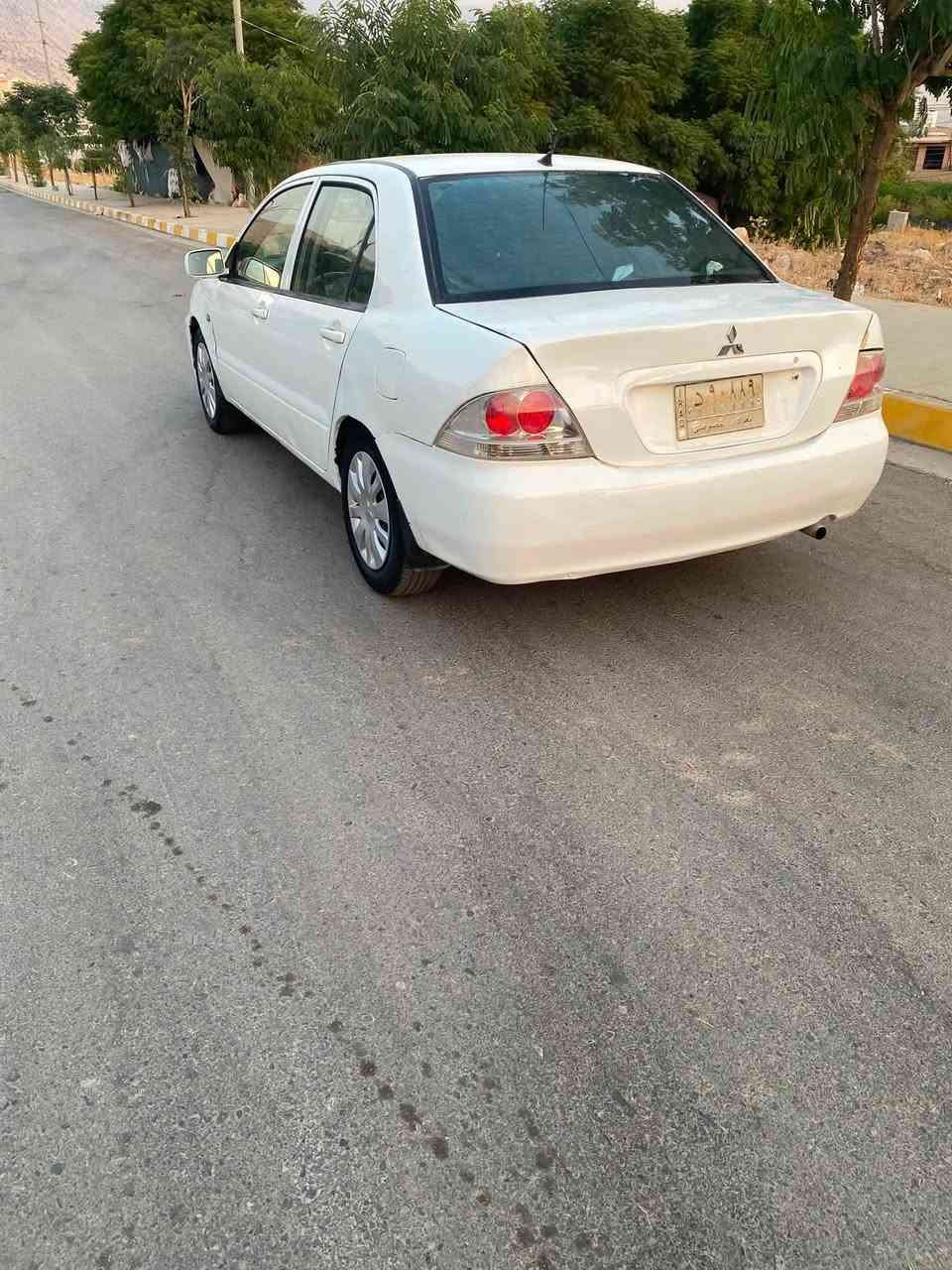 لانسەر مۆدیل 2011 گیر تۆماتیک مەکینە گەورە  گێرو مەکینەی نەکراوەتۆ بەشەرتە سەنەوی پلاسیک بەشەرتی ئەوالیاتو حاسیبەو پاکانەش هەمو کوردستانی پێگەڕێ بەوشەرتە تەبریت ساردووگەرم لەسەرسویج بەوشەرتە بێ مەسرف جوار تایەی تازەی بۆ بسراوە یەک فلس مەسرفی تیانیە بێ دەعمو لیدراوە یچی پیوە نیە  بەو شەرتە هەمو گیانی لەسەر شەریک ماوەتۆ لە دەعامیوە بۆ دەعامی بەشەرت ئەی فرۆشم سعری 49وەرەقە تۆزێ مەجال ***********واسئاپوڤایبەری لەسەرە
