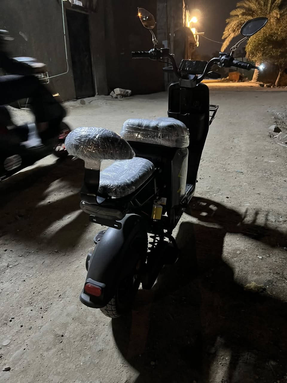 سلام عليكم
دراجه شحن للبيع جديد توني ماخذه بطاريات كلشي مابيهن فحص شرط سعره 450 بيه مجال عنوان بصره شط العرب فيحاء رقم ***********
