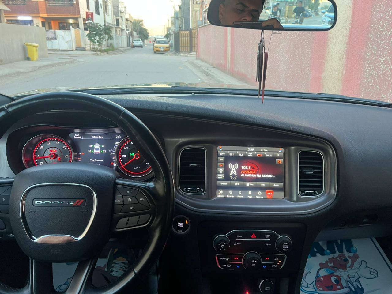 جارجر 2023 لاصدار لاخير
حلوة مواصفات Sxt لون مميزة 
وارد امريكي حادثها بنيد سطحي بنيد مبدل فقط
ماشيه 13الف مايل حقيقي
موصفاتها شاشه كبيره كامره دوراره
حساس خلفي تدفئه كشنات تدفئه استيرن
هيتر مرايات  سماعات صوت مميز

محرك كير واير بشرط مامفتوح 
سيارة حيل نظيفة كلشي عل بلاد جديد 
سنوية هزة كلشي جديد مدفوع لـ
باسمي السنوية بشرط تحويل وغرامـة
سيارة مابيـها دينار مصرف كامل من كل نواحي
رقم صاحب سيارة ***********
