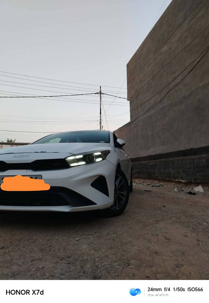 السلام عليكم
من رخصة مدير الكروب 
كيا فورتي موديل. 2023 وارد امريكي 
محرك 2000دوش
ماشية 43,000
الحاث موضح بالصور والايرباك طاك
السعر 160 ورقة وبي مجال
 ***********
