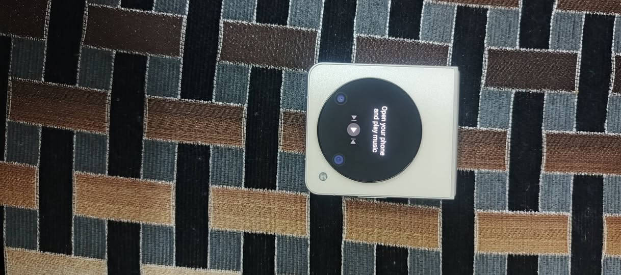 Libero Flip
دبل شاشة 
دبل سيم كارت 
بصمة وجه اصبع سريعة
كامرات فول HD
ذاكرة 128 رام 6
الجهاز مكفول من كلشي ممفتوح نضافة فول 
سعره 325 الف 
يوجد توصيل📮 حسب اتفاق❤


**إذا كنت صاحب هذا الإعلان وتريد حذفه لأي سبب، رجاءا أرسل رسالة إلى الدعم الفني**