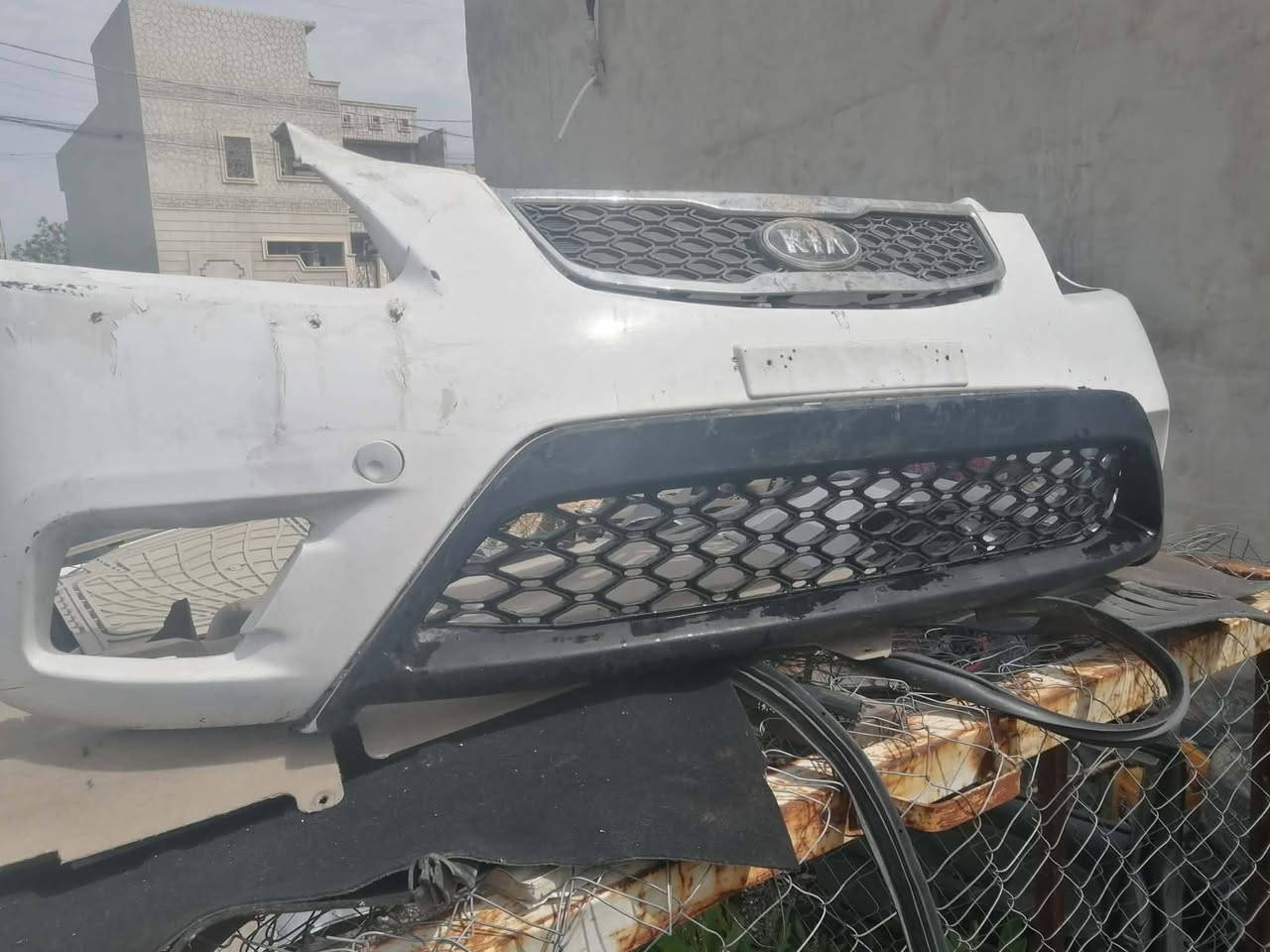 اغراض كيا ريو ٢٠١٠
***********
