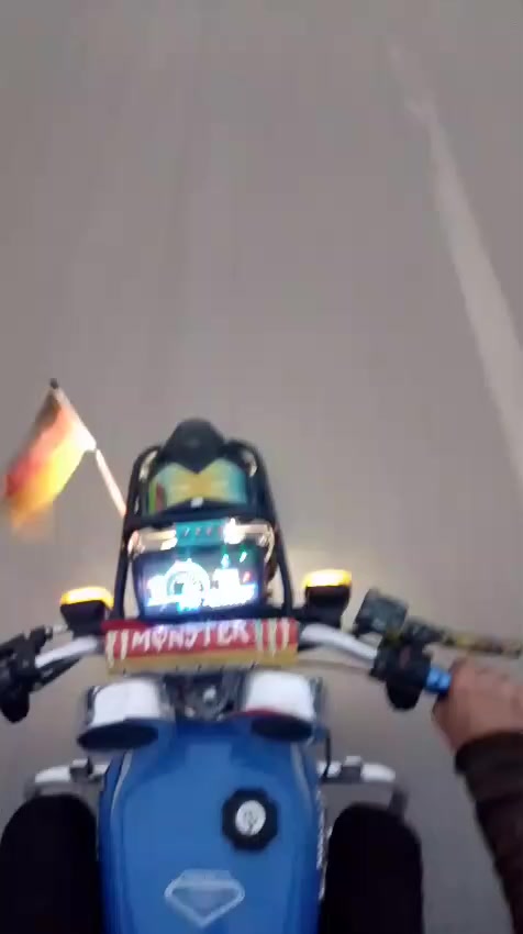 سلام عليكم دراجه للبيع  موديل 21مامفتوحه شغاله كلهه 5كير سلف شغال سماعات امبيثري شاشه اكترونيه كلشي ماتصرف عليهه مكاني سامره  . رقم الهاتف (***********
