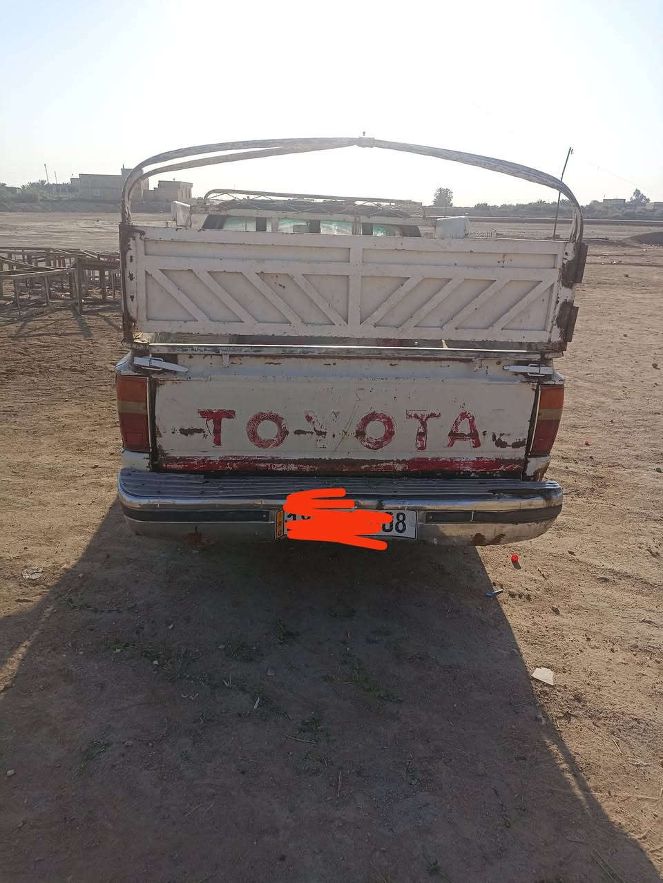 السلام عليكم بيكم تيوتا للبيع موديل 1987سياره جاهزه سنويه جديده ورقم جديد انكليزي سنويه 2030بسمي سياره حداديه جديده قبل فتره شديتلها  مكينه وكير كفاله شرط كهربائيات شغاله سياره جاهزه مالت جناي مكاني ذي قار الغراف رقم الاتصال ***********السعر 35وبيها مجال قليل لمو شراي لايتصل ويتعبني رحم الله والديكم واني خادم وسوك كلشي بيه.
