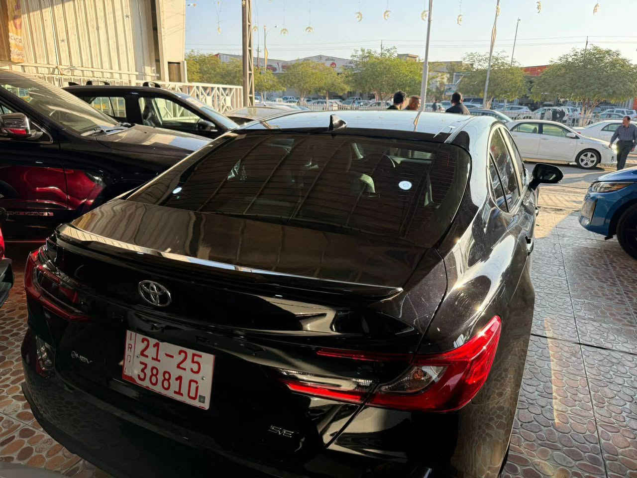 كامري 2025 هايبرد 
مواصفات SE 
ماشيه 5 الاف 
الضرر موضح بالصوره 
السياره كاتي والعقد باسمي 
للتواصل واتساب 
*********** كركوك, العراق
