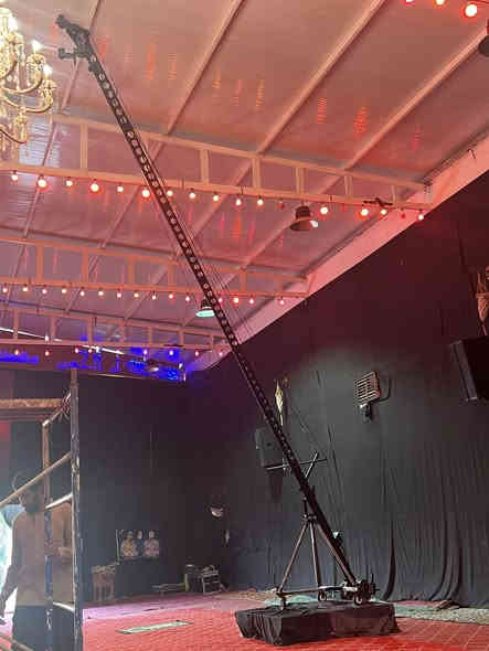 السلام عليكم  
جيمي للبيع (كرين تصوير)
٨متر
كامل مابي اي نقص
نظيف 
مكاني الديوانيه
 
للتواصل 
*********** (واتساب)
*********** (اتصال فقط)
