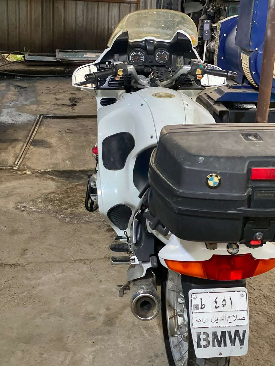 دراجه BMW RT850لبيع رقم وسنويه شرط تحويل ادامه كامله عل دراجه السعر 25وبيه مجال العنوان بغداد 
هاتف ***********
