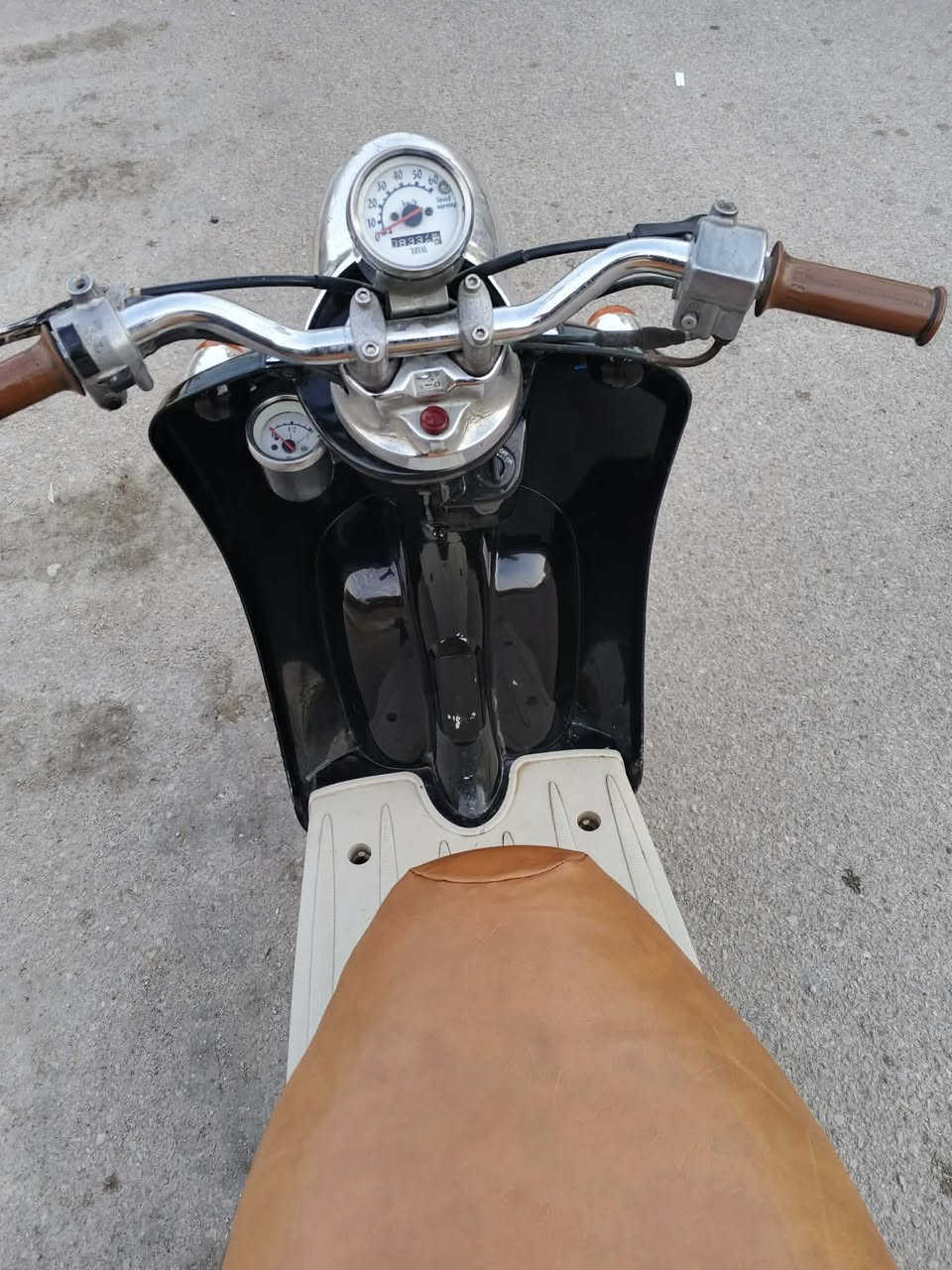 كلاسك عبد الحليم نضافه فول مكينه شرط مامفتوحه ناعمه اخت الجديده كهربائيات كله شغاله سلف هندر كامله من كلشي سعرهه 280 بيهه مجال  ***********
