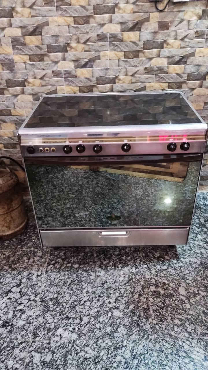 السلام عليكم طباخ مصري كريازي فول نضافه ونار داخل خارج نضيف كله جاهز مابي اي نقص العنوان بابل مركز الشراي يراسلني أو يتصل عل رقم ***********
