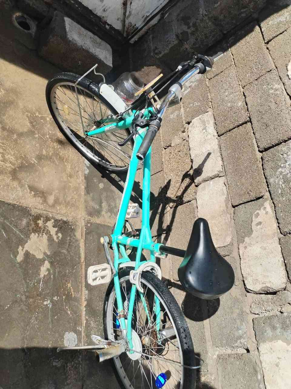 سلام عليكم باسكل بلادي ياباني حجم ربعه وعشرين جاهز اي نقص ما بي(جاهز) بريكات جدد  جدد بلادي ولونه ميز وجديد سعر خاص كتب تم جيك او ومراوس حسب رقبه


**إذا كنت صاحب هذا الإعلان وتريد حذفه لأي سبب، رجاءا أرسل رسالة إلى الدعم الفني**
