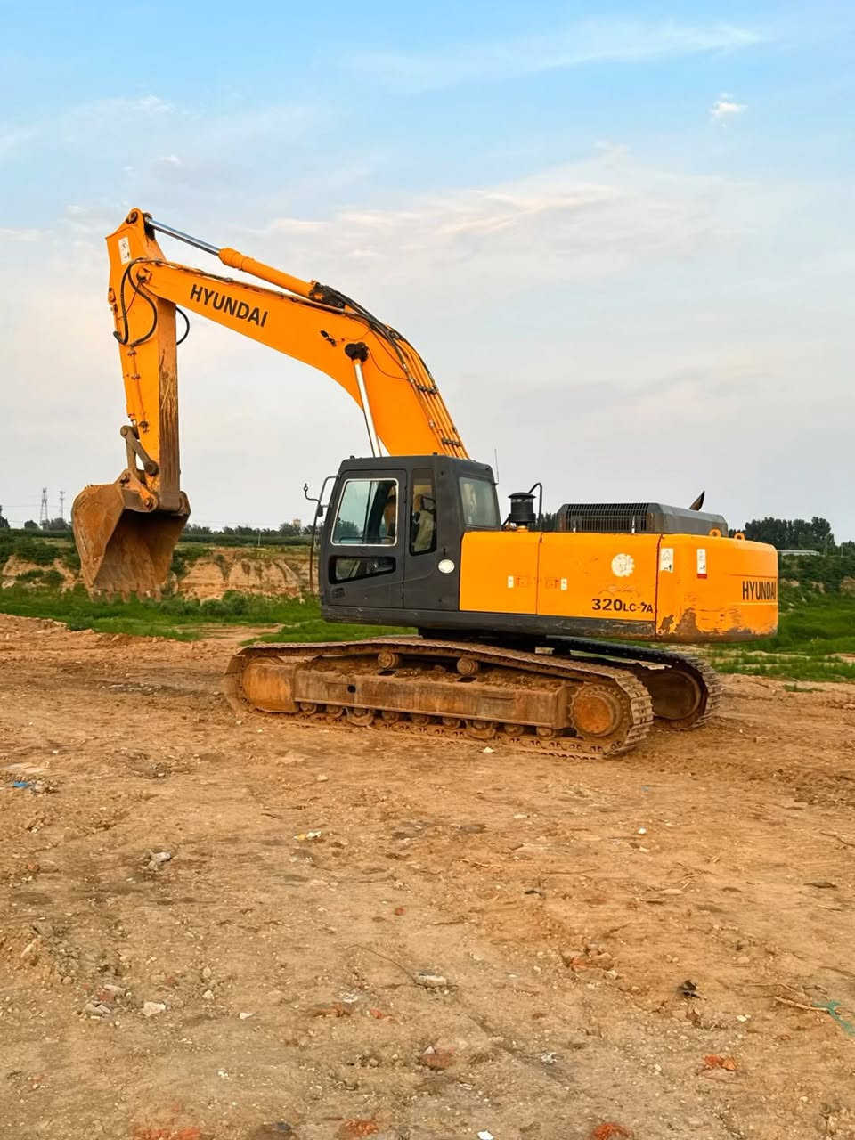 Korean imported Hyundai 320LC-7A, contact me if you're interested


**إذا كنت صاحب هذا الإعلان وتريد حذفه لأي سبب، رجاءا أرسل رسالة إلى الدعم الفني**