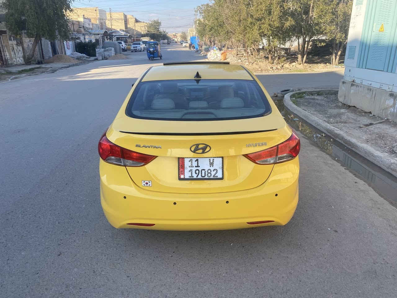 النتره موديل 2013 وارد امريكي
رقم بغداد النكليزي هزه جديده تحويل مباشر مكينه 2000 دوش 
فول مواصفات 
فتحت سقف
كشنات جلد
فول تحكم ستيرن 
تبريد ثلج 
حاكيه اوكس بلوتوث
اشاير بل مري 
كشن تتفئه 
شاشه تاب اصلي + كامره دواره
مانع انزلاق نضام ايكو تقليل صرف بانزين  
صدر جديد باتري جديد السياره جاهزه 
على اخر حبه بل عافيه ع الياخذه 
السعر 93 وبيه مجال 
مكاني بغداد ***********
