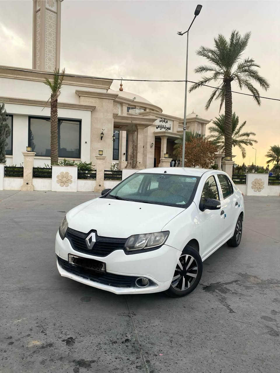 ریناولت سیمبول 
مۆدیل ٢٠١٦ 
٣ پارچەی سبوغە 
نرخی ٧٨$ وەرەقە
رەقەم و سەنەوی تازەیە
ناونیشان - هەولێر
رەقەم تەلەفۆن *********** أربيل, العراق
