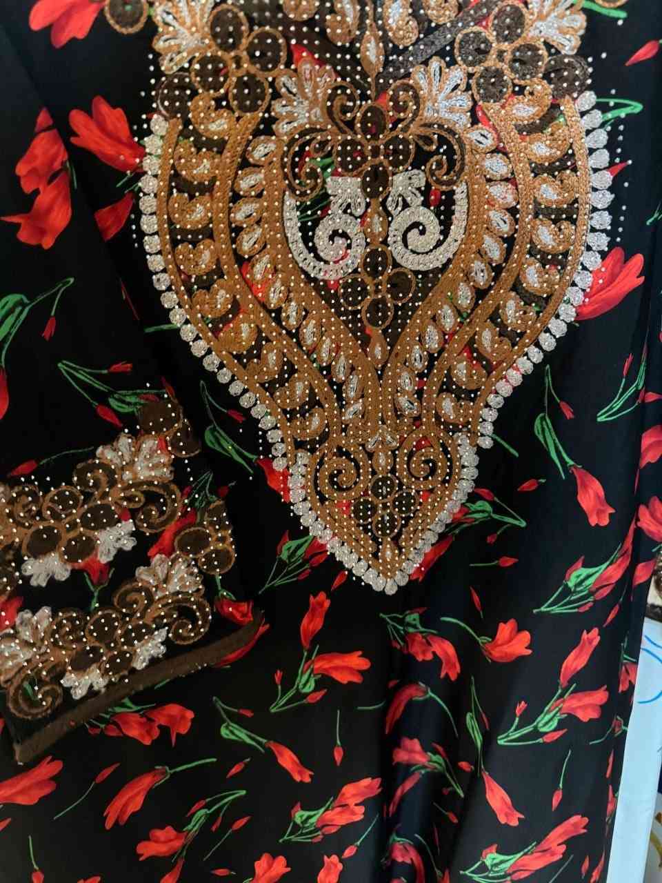 تم ووصول مخور نسائي 
خامه كشمير اصلي امارتي 
شغل درجه اولى تطريز ردن وصدر 
قياسات L  XL  XXl
درزن 4 الون


**إذا كنت صاحب هذا الإعلان وتريد حذفه لأي سبب، رجاءا أرسل رسالة إلى الدعم الفني**