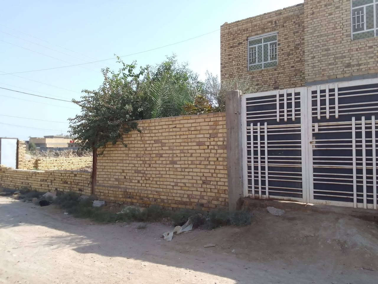 بيت طابو زراعي للبيع  طابقين المساحه 230  يتكون من ٤ اغرف نوم
العنوان حي بابل الزراعي جهت السايلو يبعد عن التبليط الجديد 200 متر 

السعر 75 وبي مجال قليل للاستفسار ***********
