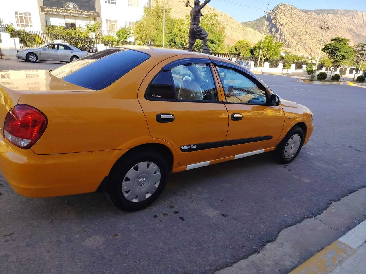 بۆفڕۆشتن2011قیستەکانە هەمووگیانی بەشەرت نموونەیەلەجوانی بێ بۆیاخ؟نرخی70ماعمەلەیەکی؟ برایانەی تیایە؟ تایەو ویل لۆک پێشو دوای؟دا گیراوە یەک تەقەو رەقەی تیانیە مەکینە و گێڕ بەشەرتی 1000 فیتەر مەکینە 18 بەنزین زۆر کەم دەخوات شاشە ئایپات ئاوێنە کارە باهی 
تەبرید ساردو گەرم 
شوێن دەربەندیخان جوابی کۆمێند نادەمەوە هی من نیە تێل بۆ ساحێبی بکەن 
***********
***********
