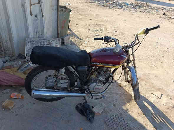 السلام عليكم دراجه 5كير للبيع تجفيت جديد شغاله شلعه فولل كلك ابيع كوم حديد  بيه بليته ورقم شاصي ومكفوله من السرقه ابيعك من باب بيتي السعر 190 وبيه مجال مكاني كربلاء حي الحر خلف البانزين خانه مال القادسيه ***********
