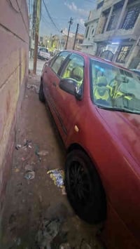 نيسان براميرة موديل 2001 لسيارة مصبوغة و لسيارة نضيفة كلش و عملية تبري...