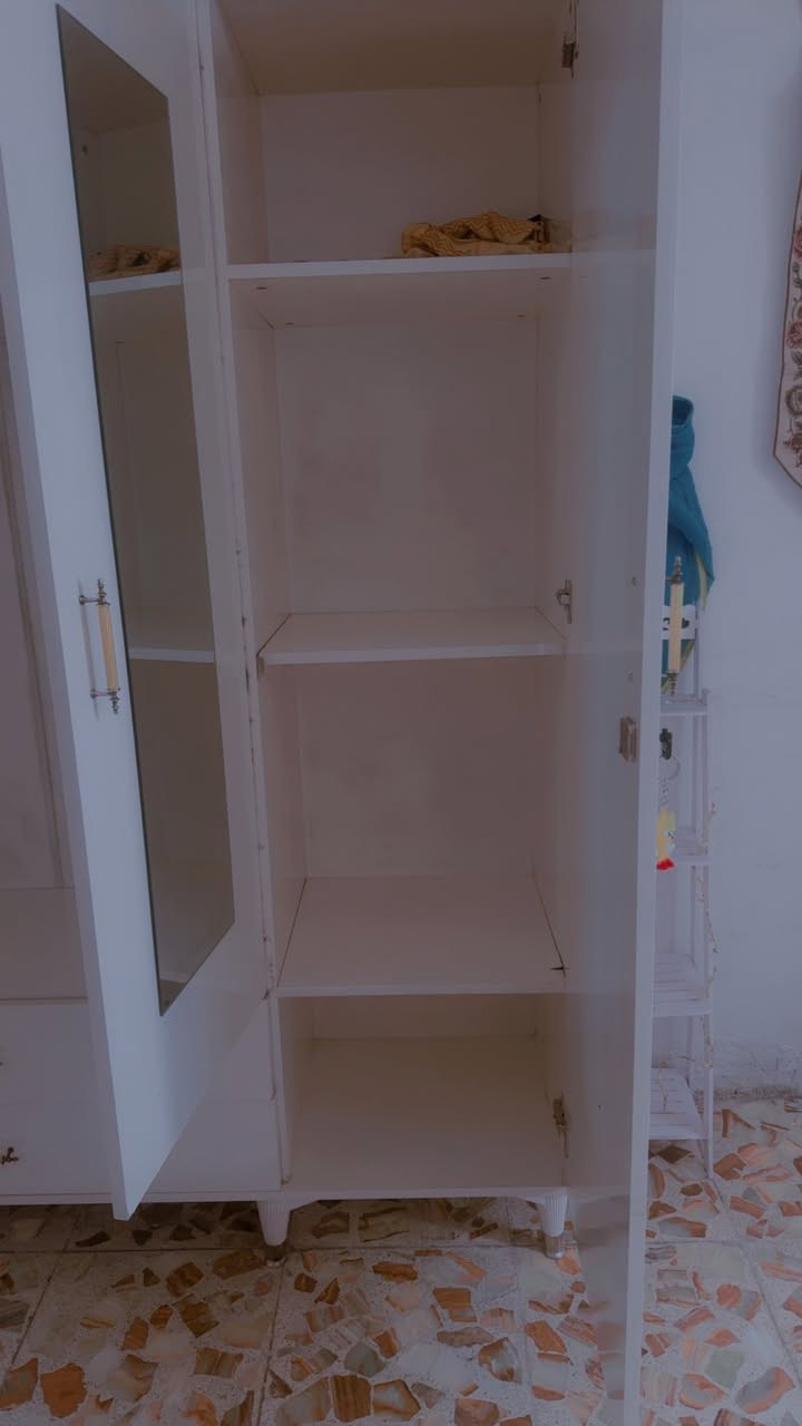 السلام عليكم أغراض للبيع كنتور تركي تكمه 4 باب 200 جربايه طفل حديد مع دوشك 40 جرابي عدد 2 مع دواشك وحده 25 الف قنفه مقعدين اخت جديده 60 عنوان بغداد السيديه


**إذا كنت صاحب هذا الإعلان وتريد حذفه لأي سبب، رجاءا أرسل رسالة إلى الدعم الفني**