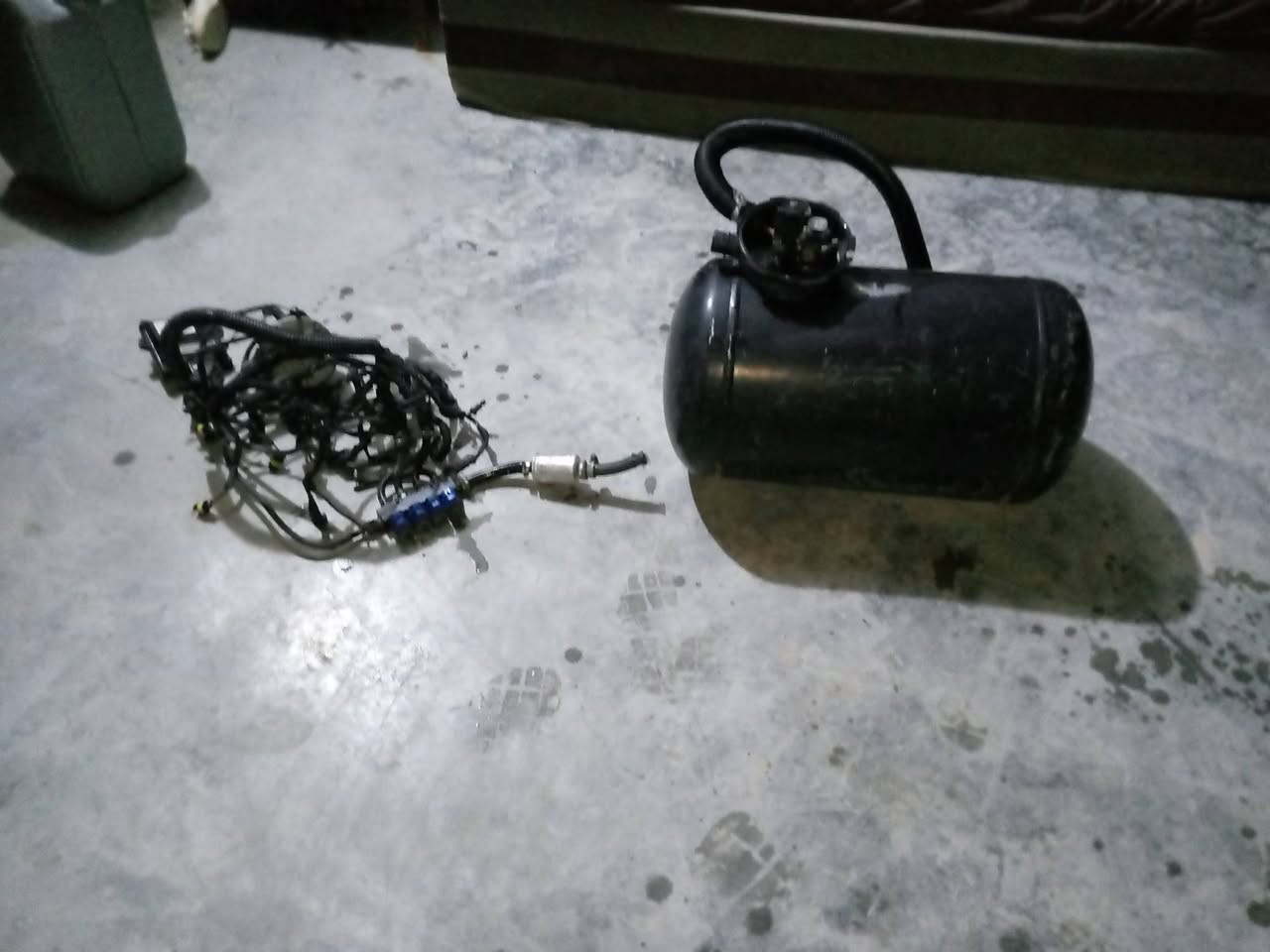 سلاام عليكم منظومت غاز كامله للبيع بغداد تقاطع النهروان جانت مربوطه عل شوفر كوبلت ***********
