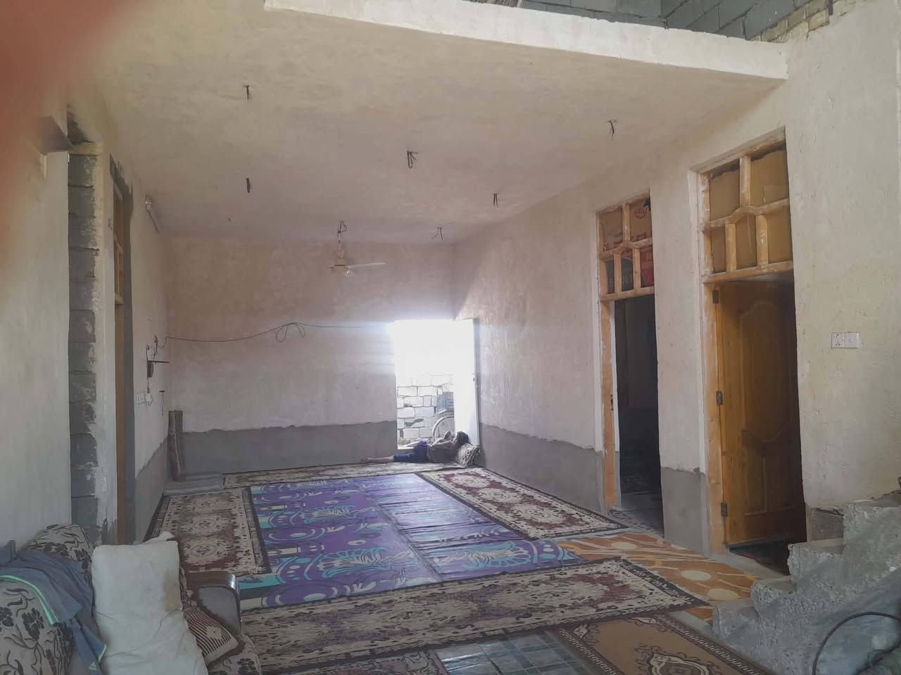 @إشارة 

بيت للبيع في بابل مسيب قرب معمل الاسمنت مساحه240 متر سند25
بيت ماكامل بي نوقص قليله 
خدمات كامله للاستفسار الاتصال على الرقم 
***********
