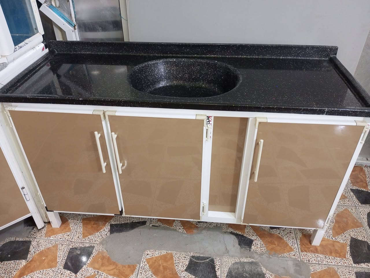 يا رزاق للبيع السعر 950 تسكام الثقيل فرته كله ست أمتار أو نص كله كرانيت الشراي  يراسني خاص ادزله الفيديو والعنوان ***********
