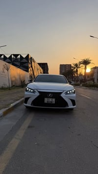 ‎السلام عليكم ‎لكزز  ES300h  2023 فئة F SPORT مميزة وارد أمريكي رقم بغ...