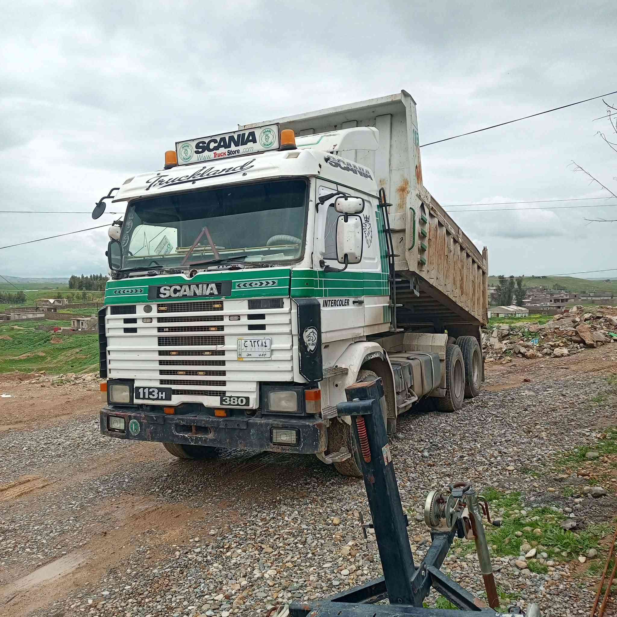 للبيع
سكانيا قلاب 113 مجموعه مكينه معمره رايمن شرط كير شرط رقم نينوى الماني سنويه عضم لل 28 
مكلف بالنشر 
الاتصال ***********
