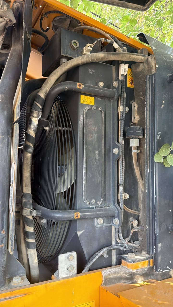 السلام عليكم
شفل للبيع حجم ٨٠ موديل ٢٠١٨ على وضع الشركه رقم واسط مكانه النجف الاشراف للستفسار على رقم *********** /***********
