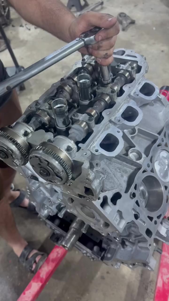 سلام عليكم جانب من اعمال ورشتنا تبديل بساتم اكاديا محرك امبالا ٢٠٢٠ مع تجفيت كير وادامة كاملة للذيبة العنوان بغداد خلف مرور الرستمية ***********
