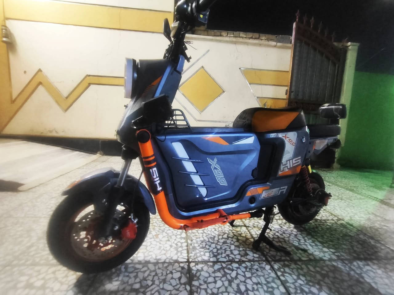 دراجة شحن للبيع 6بطارية كبير السعر 400وبيهة مجال بغداد البلديات
***********
