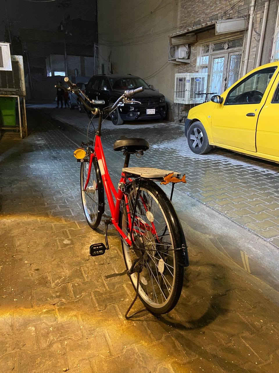 السلام عليكم بيسكل بناتي حجم 26 وموديل 21 كير وحساس 125وبي مجال مكاني بغداد الجديده رقم تلفون ***********
