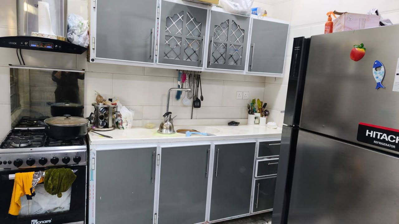 لسلام عليكم سنك مرمر  +ملحق 
مترين مو سوگي  سعره 325
مكاني بغداد الشعب ***********
