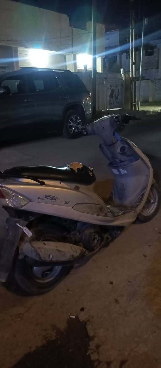 السلام عليكم مرخصت مدير الكروب درجة ماكس منغولي كاملة مكينة بلادي برغي ممفتوح رمبة الدراجه فقط الماشة معوجة السعر 450 بيهة مجال بسيط العنوان بغداد البياع الري الرقم ***********
