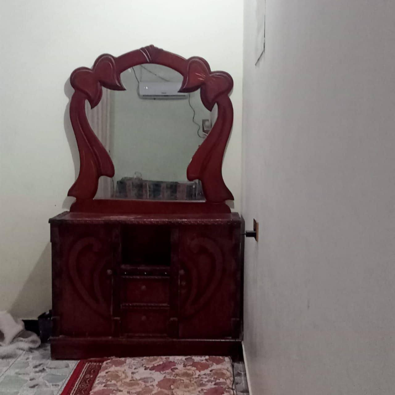 السلام عليكن غساله ٨٥ بيهه مجال قليل
مرايه تسكام ٤٥ قفلهه 
طباخ مصري شرط شغاله كله سعره ٢٠٠ قفل


**إذا كنت صاحب هذا الإعلان وتريد حذفه لأي سبب، رجاءا أرسل رسالة إلى الدعم الفني**