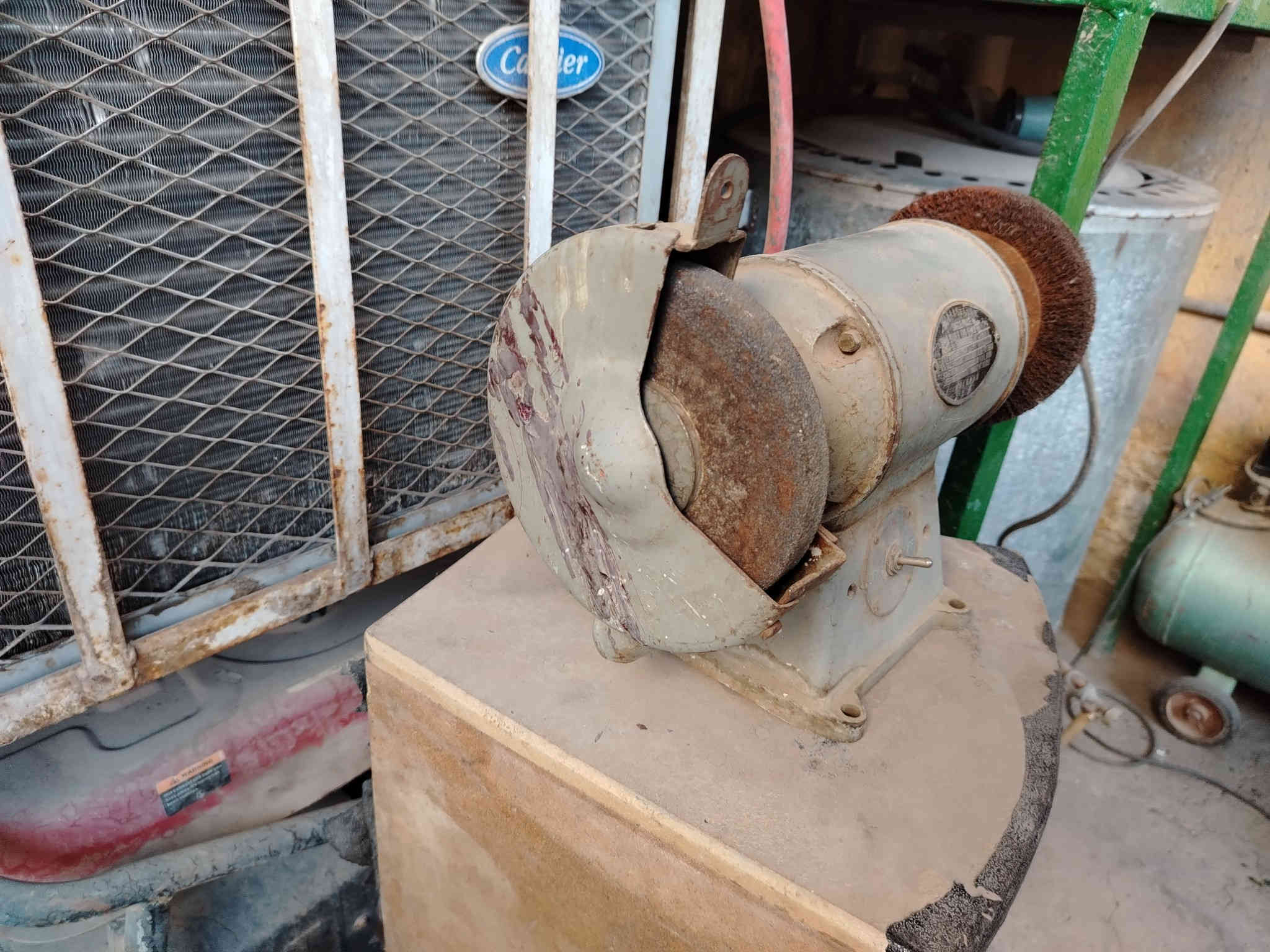 السلام عليكم
كوسرة للبيع
نضافة عالية 
حجم 6انج
السعر 180 الف
العنوان بغداد
الحبيبية
***********
يوجد توصيل
