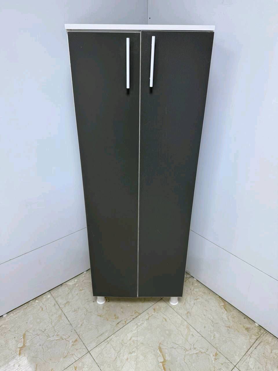 جزامه خشب 

القياسات 
165 سم الارتفاع 
 60 سم العرض 
33سم العمق 

السعر 100 الف 
التوصيل بغداد 5 الاف 
محافظات 10 الاف 