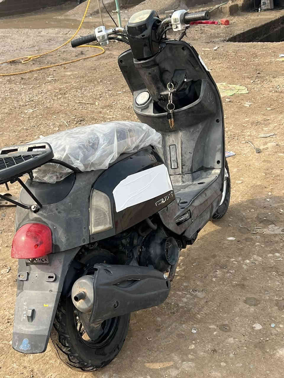 سلام عليكم بوليس للبيع كامله نقصه قبق هندر نكره سلف كفرات كله اصليه مكينه خير من الله شلعه ومعدل خير من الله كهربائيات كله شغاله سعر550مكاني بغداد ***********
