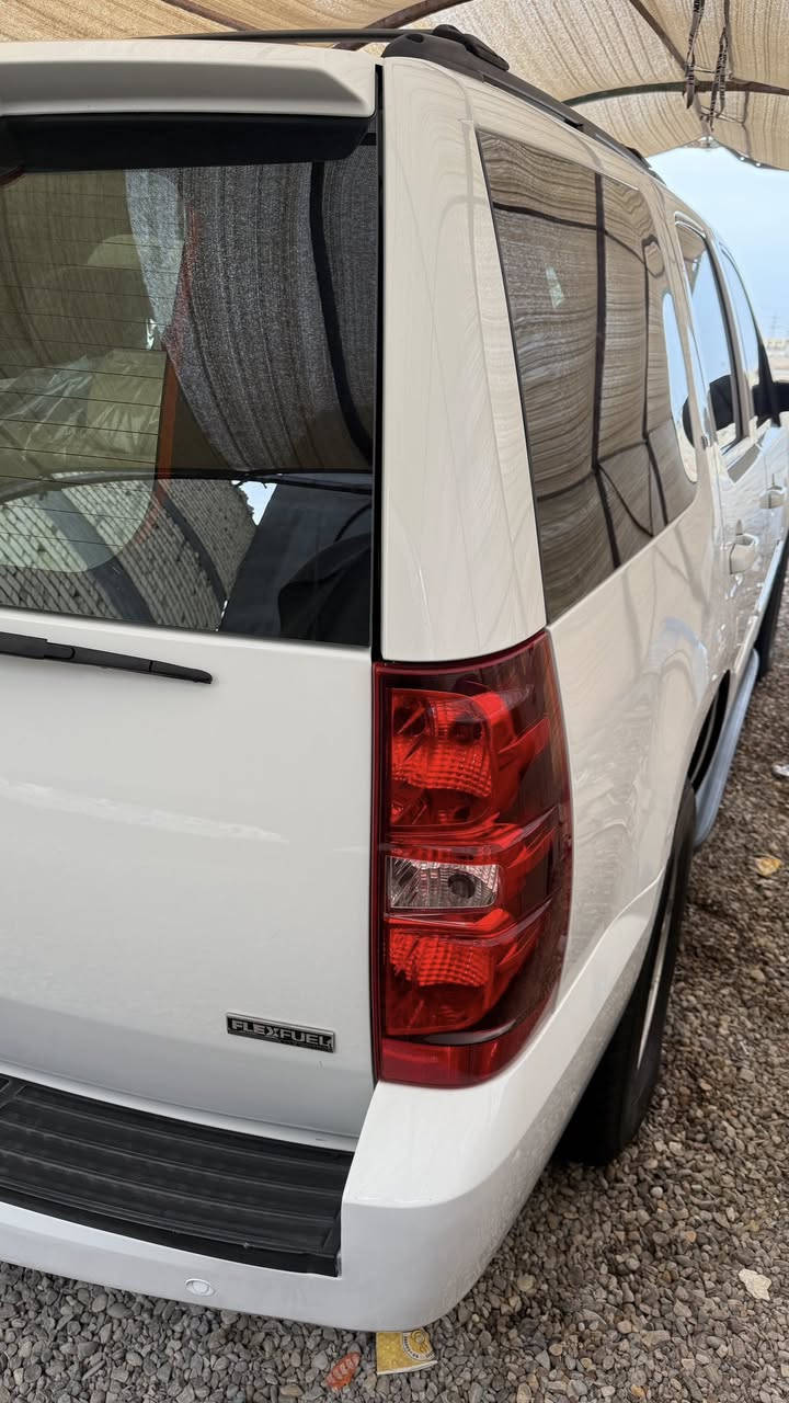 تاهو ادوات) الموديل 2011 ابيظ خليجي داخل عسلي مخمل السياره كارتون بالعافيه ع الياخذها كفاله عامه كفاله عامه برغي مامفتوح بيها ماشيه 134 الف طخم تاير جديد كواتم ابلاد جاهزه من كل النواحي  السعر 140$  هاتف ***********  البصره
