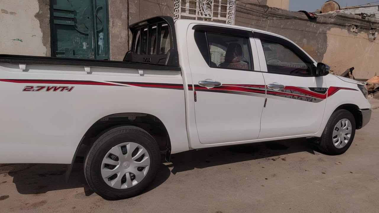 سلام عليكم
للبيع بيكم هايلوكس  ناصي موديل 2025 ساز 
كير عادي رقم كربلاء  باسمي مكفوله كفاله عامه سونار ماشيه 37 الف حقيقي سياره حلوه وجديده 
سعر265 وبيها مجال المكان كربلاء 
  رقم الهاتف  *********** او ***********
