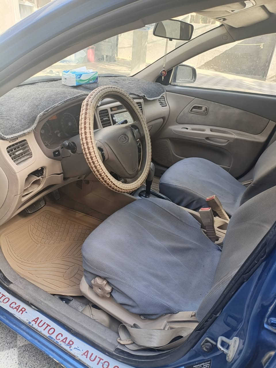 السلام عليكم
كيا ريو خليجي 2009 

رقم كربلاء السيارة بأسمي سنوية لل2027 

گير ومكينة وتبريد وتخم تاير وحدادية مكفولات سيارة مال جناي كلش نظيفة ،

للمراوس بألنترا او سيراتو 2012 .
***********
