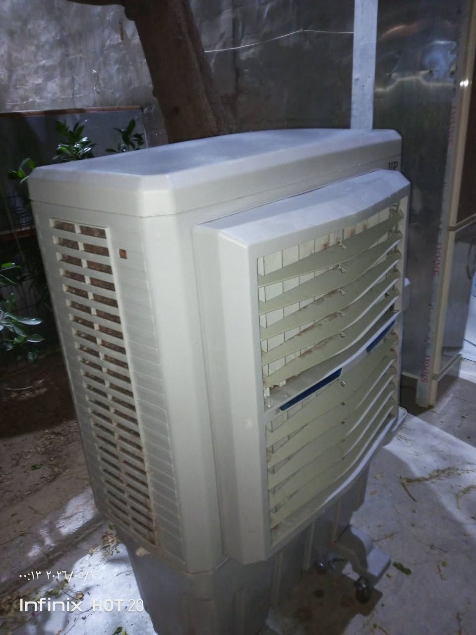 موبەریدەی ناوماڵ  زۆر پاکوو جوانە یەک سورعەیە ماتۆری شەریکەیە  سورعەکانی چاک،ئەکرێت  قوفڵی 70هەزارە ماڵ بۆکەس دانانێم  ((ئەشیای ناوماڵ ئەکڕم لەسەروی بازاڕەوە )
*********** لەکەلاری کۆنم
