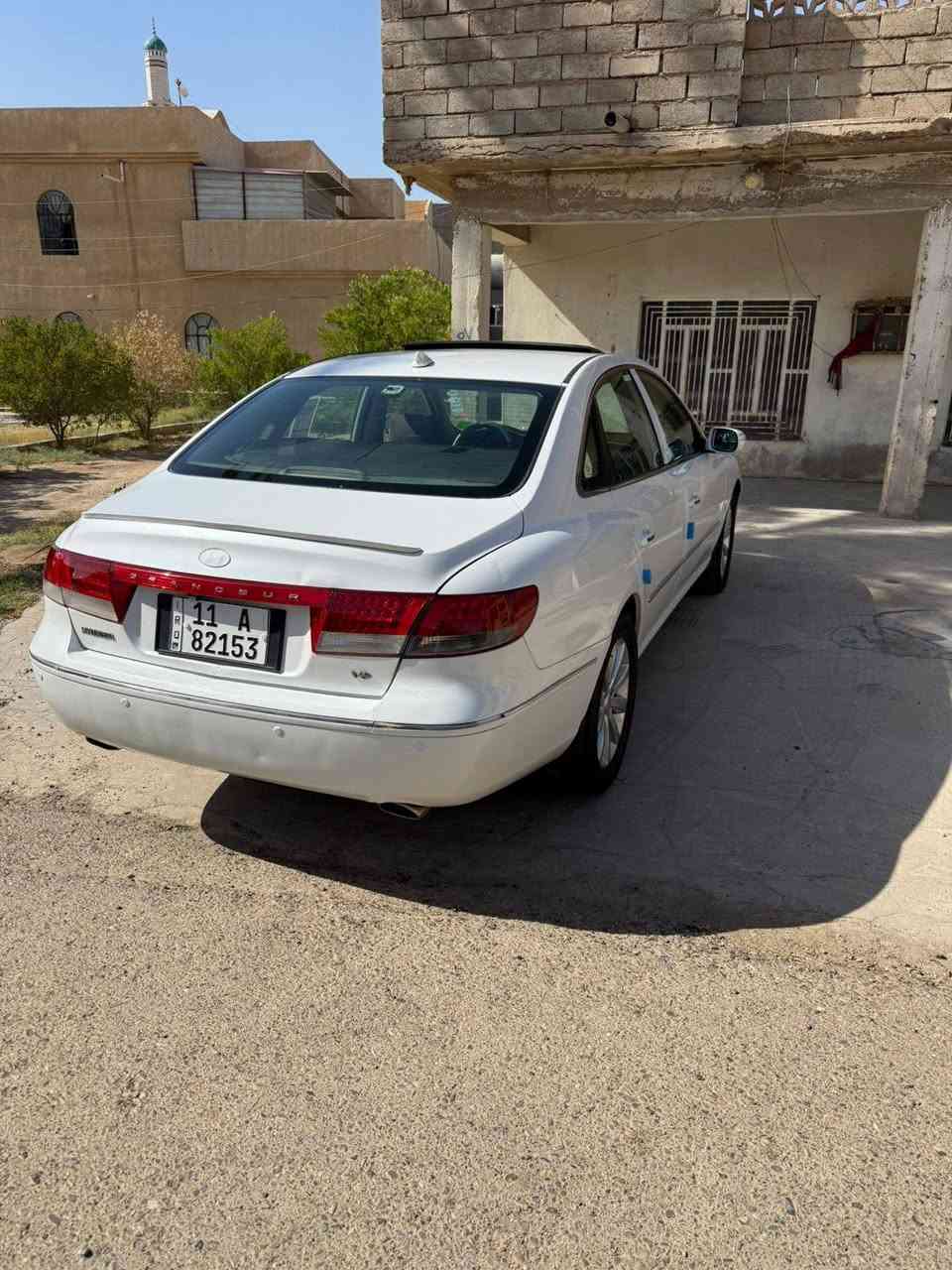 ازيرا موديل 2009 السياره جاهزه اي نقص مابيها
بيها سونار
السعر 115 وبيها مجال
مكان سياره رمادي
***********

