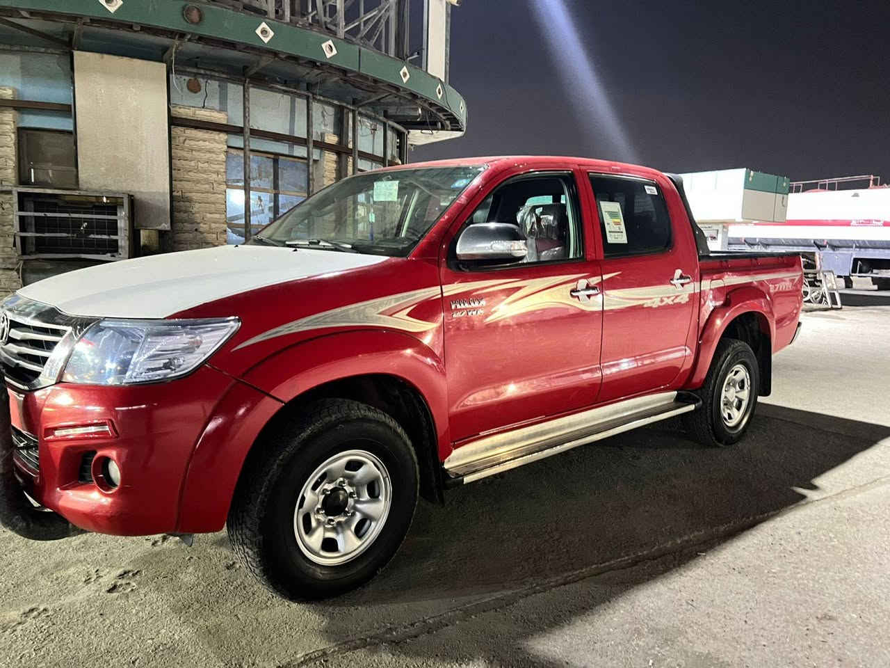 سلام عليكم هايلوكس لبيع مكفوله كفاله عامه موديل ١٥ رقم ميسان تحويل مكينه كير حداده كله كفاله قطرت صبغ ما بيه مكاني ميسان *********** السعر ٢٢٠ وبيه مجال قليل البيع فقط
