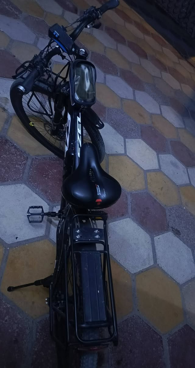 بايسكل جبلي مستعمل 3 اشهر
ما بيه اي عطل ستان ، بدلات ، بريكات ، حافظة ، كلشي
حجم 29
يفيد للمسافات الطويلة 
سعر 200 و بيه مجال قليل للشراي
تواصل ***********
