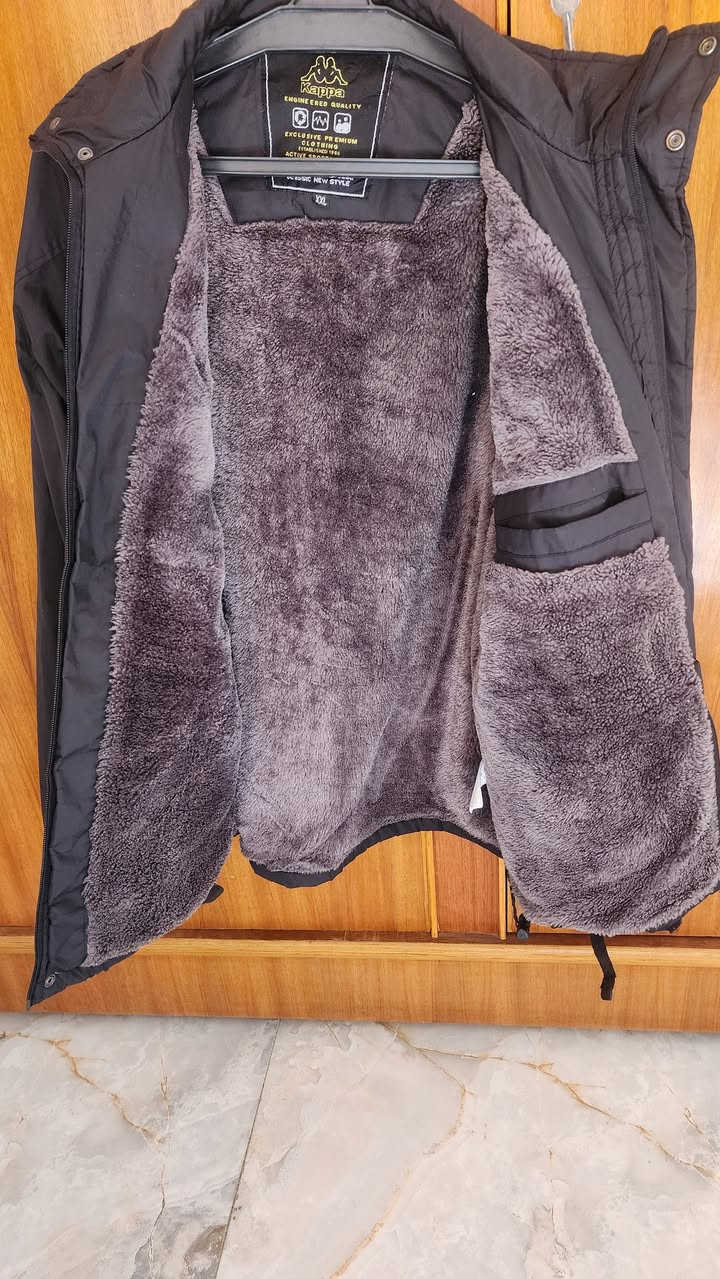 Kappa Black 
XXL 
30.000


**إذا كنت صاحب هذا الإعلان وتريد حذفه لأي سبب، رجاءا أرسل رسالة إلى الدعم الفني**