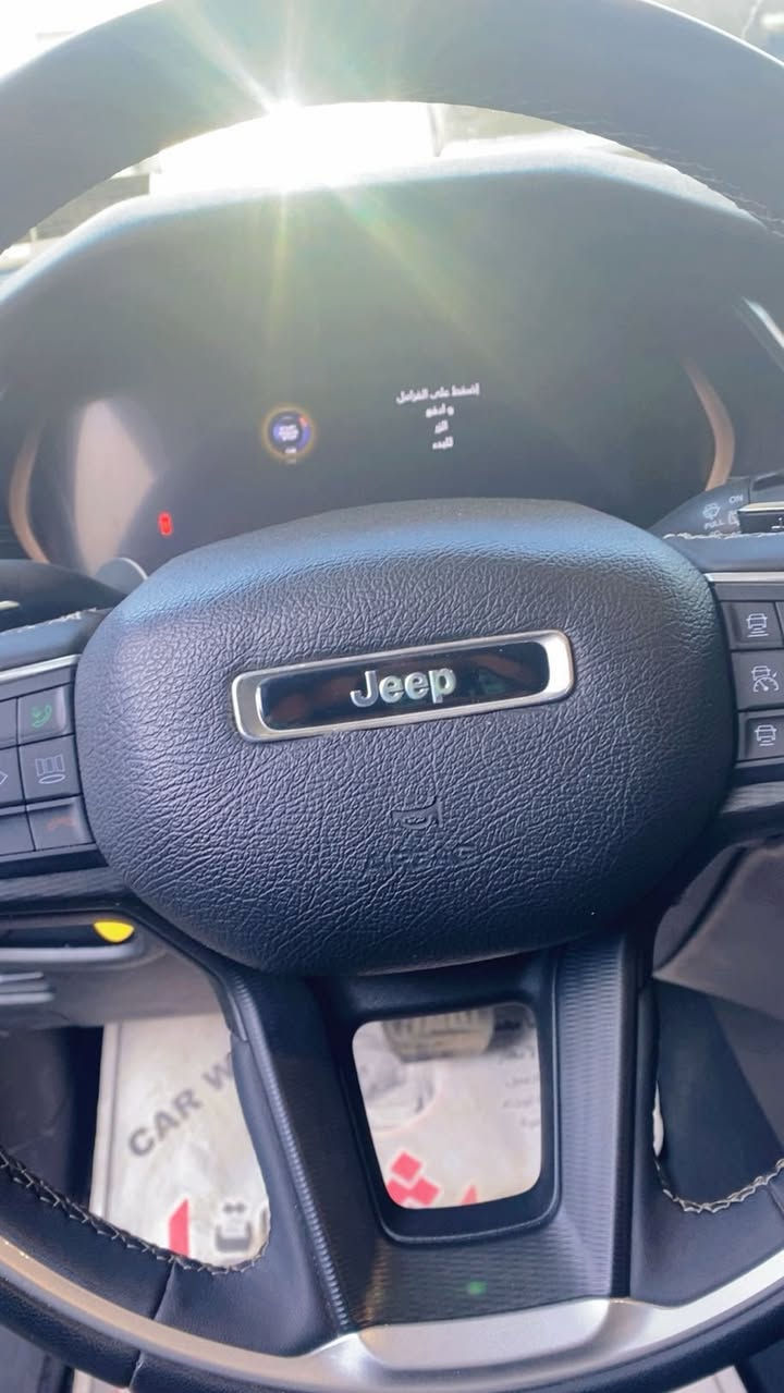 السلام عليكم
جيب كراند شيروكي الشكل الجديد
الموديل  :  2023 وارد امريكي
الحادث بصورة مبدل بنيد ابلادي وجاملغ ابلادي ودعامية ابلادية يعني سيارة كفالة عامة من الصبغ تصليح السيارة درجة اولى 
* المحرك   :  3600  6V
عداد السيارة : 16000 ميل
٧ راكب كشن منفصل 
* كاميرا خلفية
* دفع رباعي
* قيادة ذاتية عند المنعطفات
* رادار امامي مانع تصادم
* تحذير الخروج عن المسار
* نظام التوقف الآلي
* تحذير النقاط العمياء
* نظام تحذير عند المنعطفات
* نظام تقليل الضجيج داخل المقصورة
* شاحن موبايل واير ليس
* مرايا تعتيم ذاتي
* نظام الصوت من البينا 11 سماعة
* شاشة كبيرة 10.1 انج
* نظام الخرائط   GPS
* لوحة القيادة دجتال  بقياس 12 انج
* المصابيح الأمامية زنون
* كشافات ضباب
* دخول ذكي
* انارة محيطية
*
* المقاعد الأمامية كهرباء
* 
* حساسات خلفية
السعر 285
المكان البنوك 
***********
