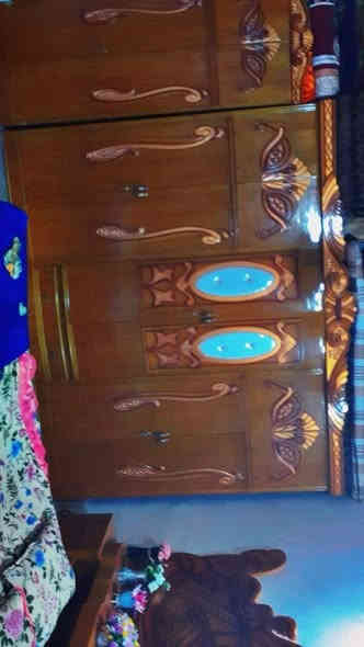 غرفه نوم للبيع جديده خمس قطع
السعر 750 وبيه مجال ***********
